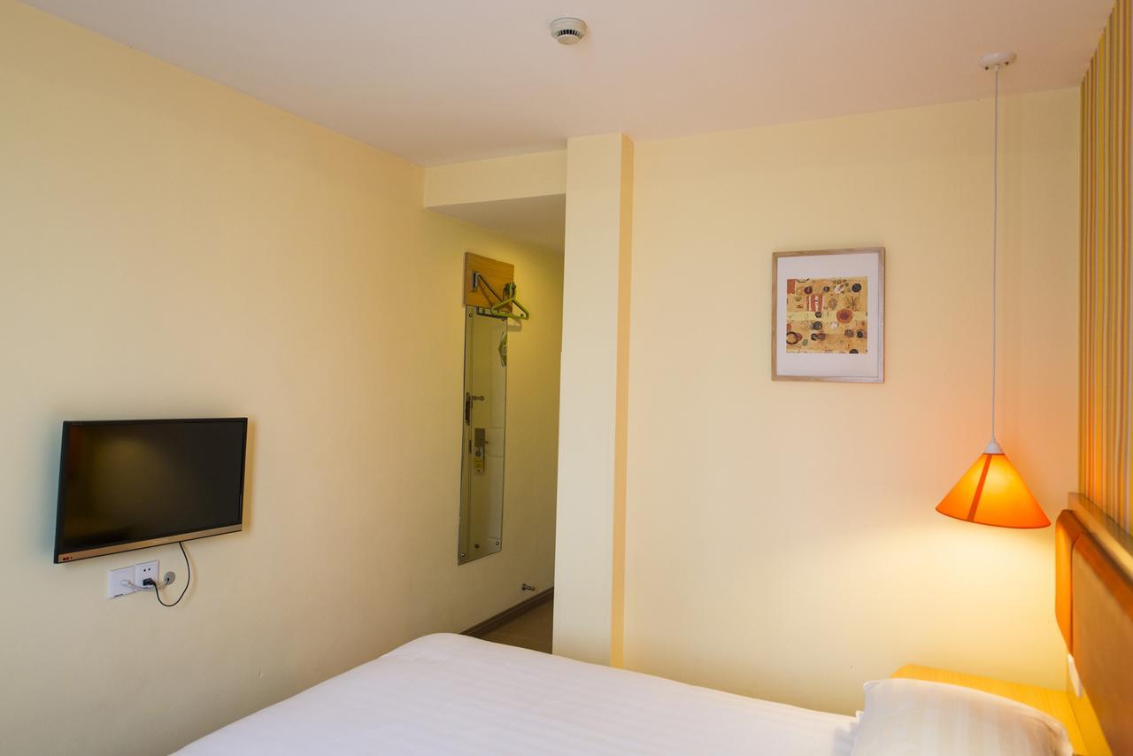 Home Inn Chongqing Nanping Pedestrian Street Branch Exteriér fotografie